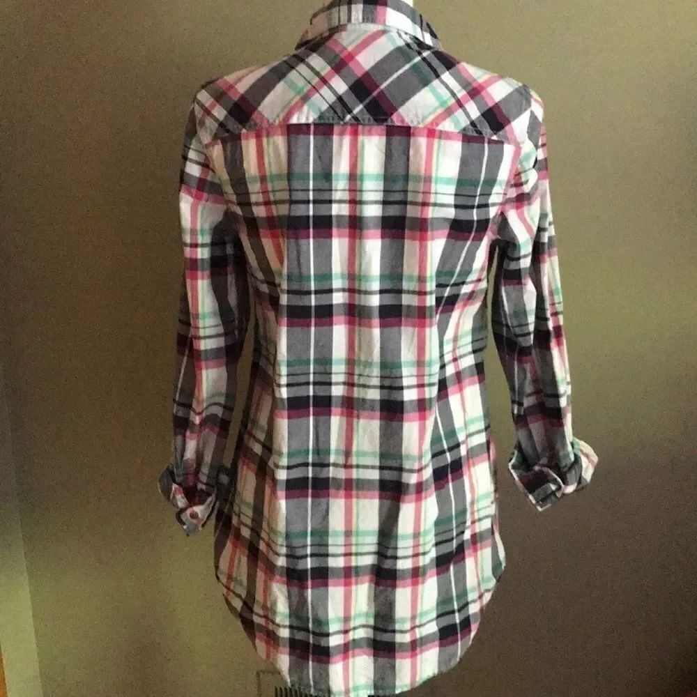 Summer Plaid Button Down!  - Picture 4 of 5